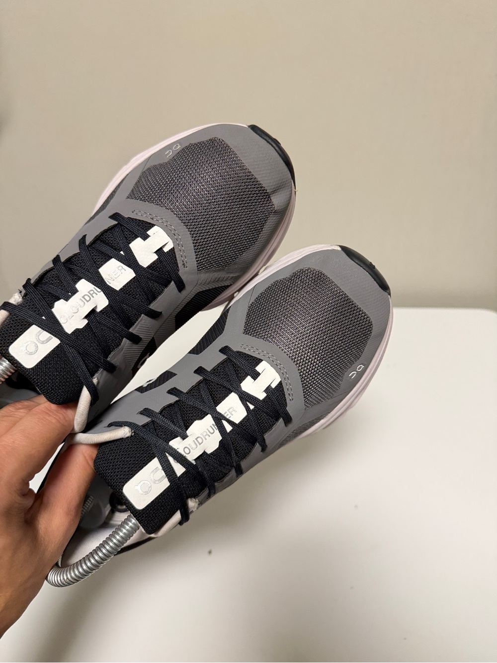 On Running Cloudrunner Eclipse Black Sneakers 46.98643 Women's US 7 UK 5 EU 38 - Picture 7 of 9